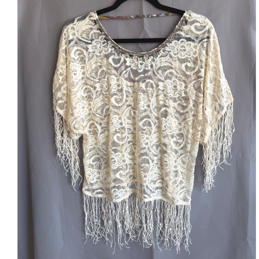 Gimmicks BKE Lace Fringe Boho Festival Coastal Grandma Romantic Top Cream Small